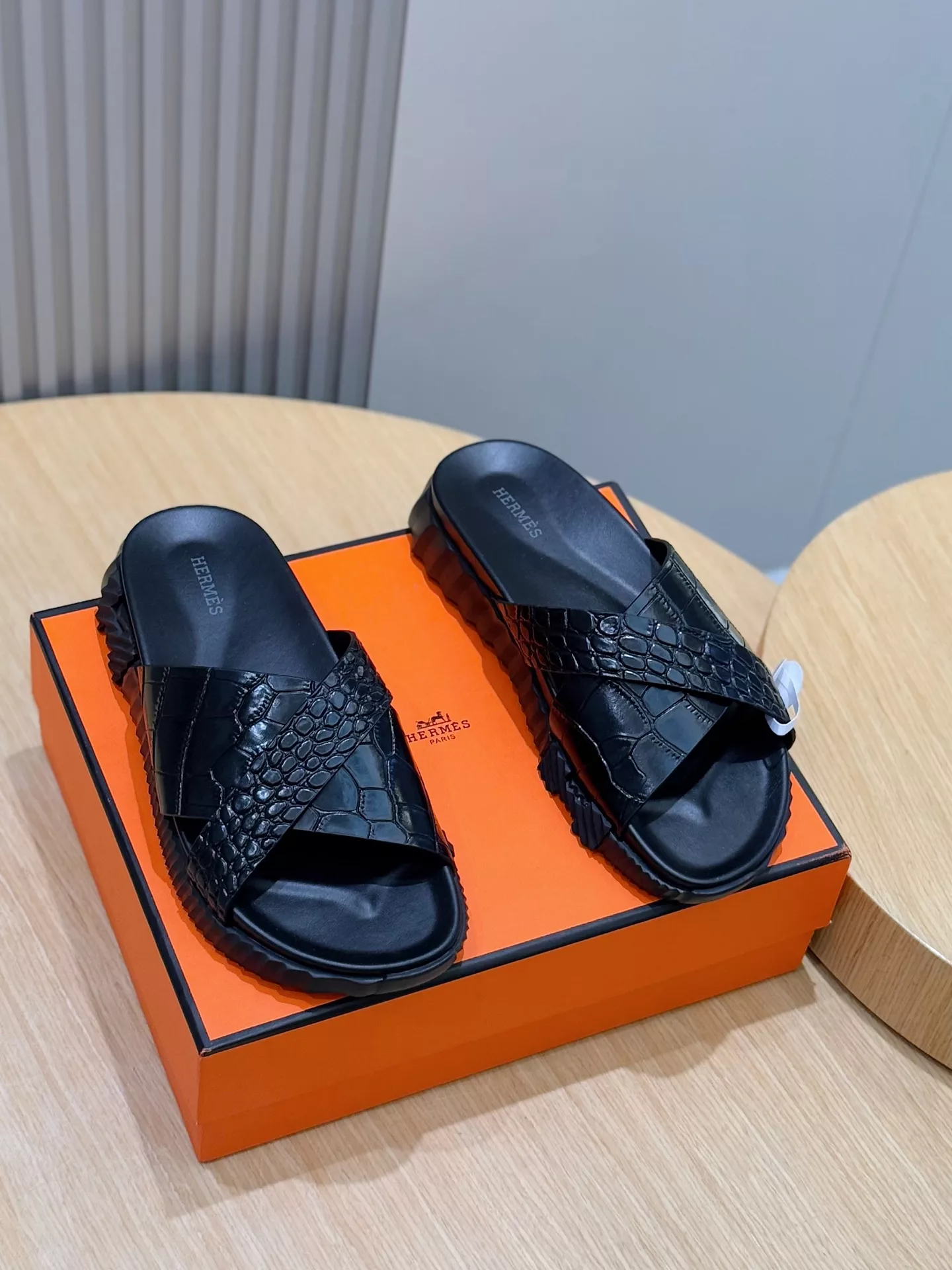 Hermes Slippers For Men Sleek 8533