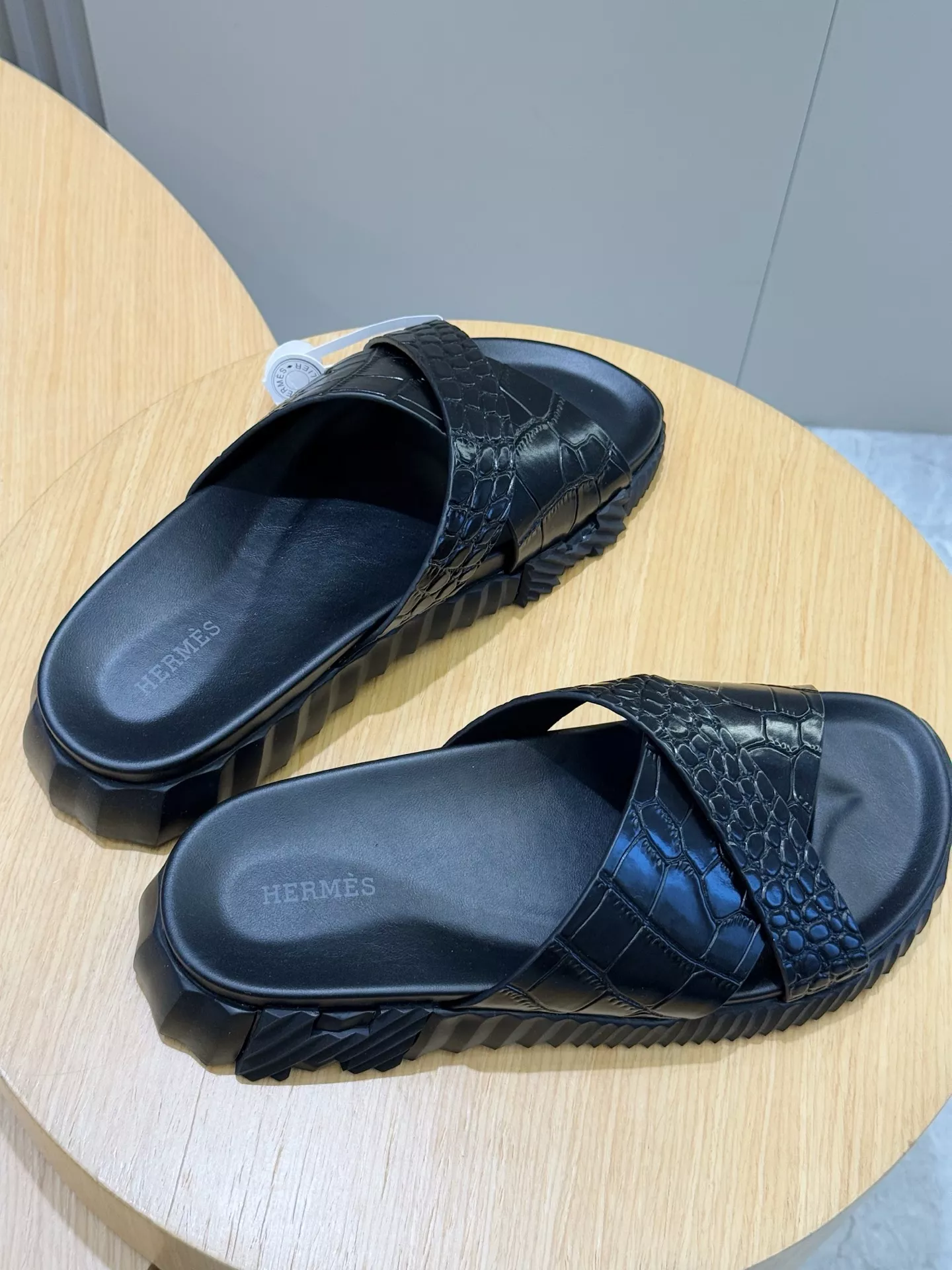 Hermes Slippers For Men Sleek 8533
