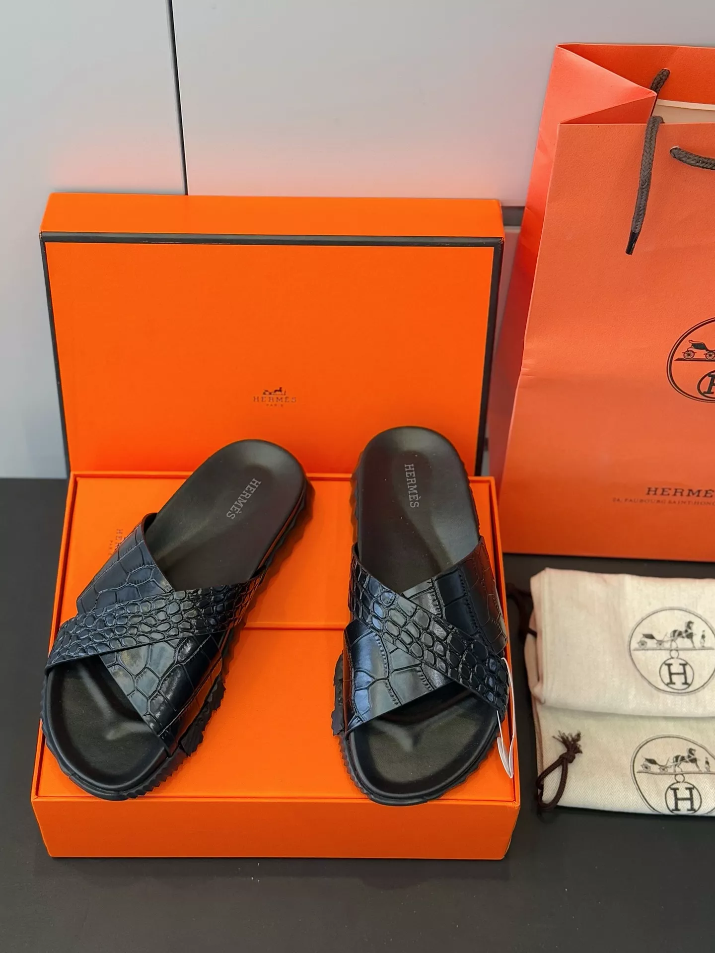 Hermes Slippers For Men Sleek 8533