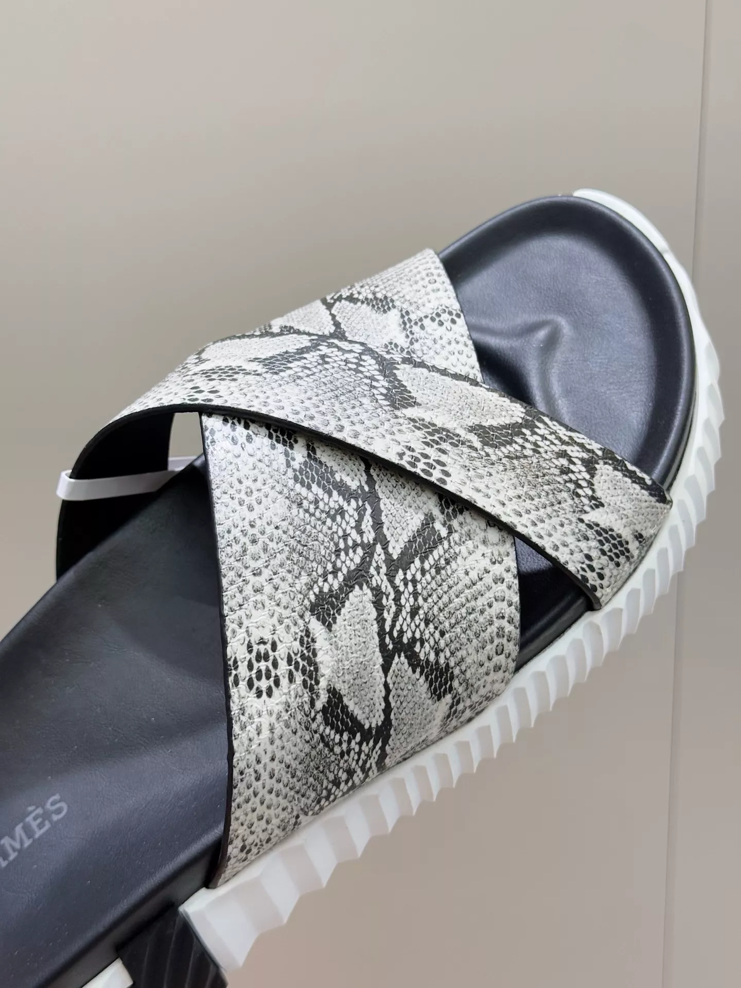 Hermes Slippers For Men Stylish 306