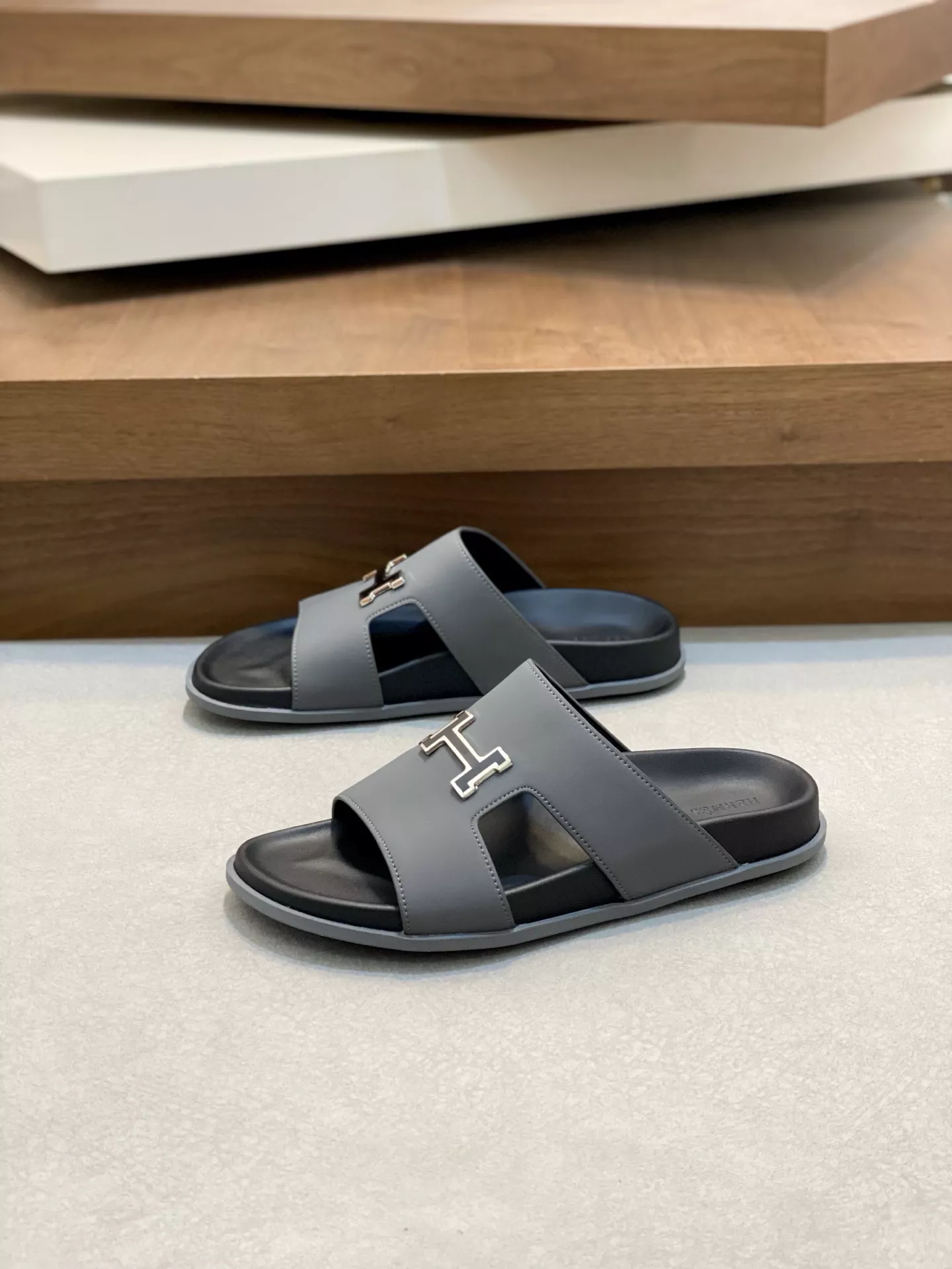 Hermes Slippers For Men Stylish 3127