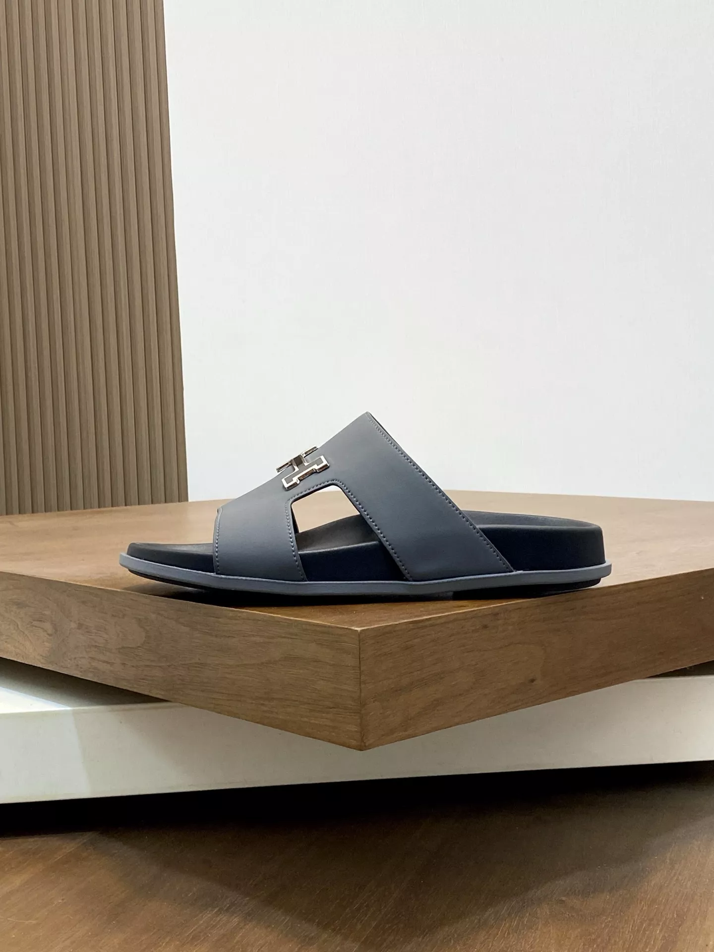 Hermes Slippers For Men Stylish 3127