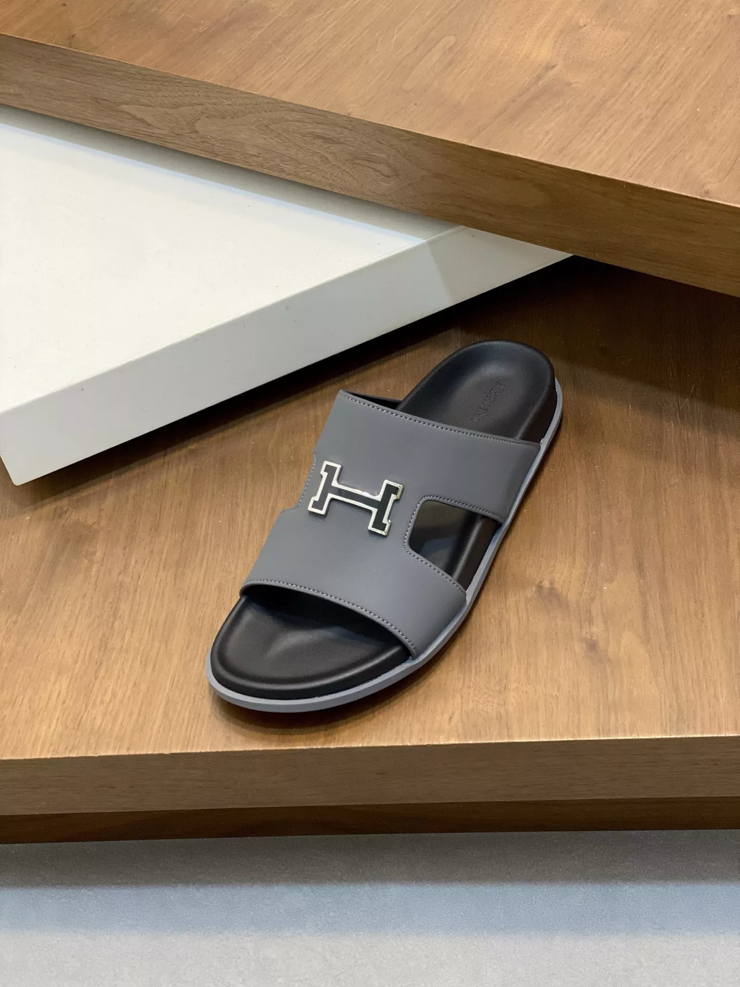 Hermes Slippers For Men Stylish 3127