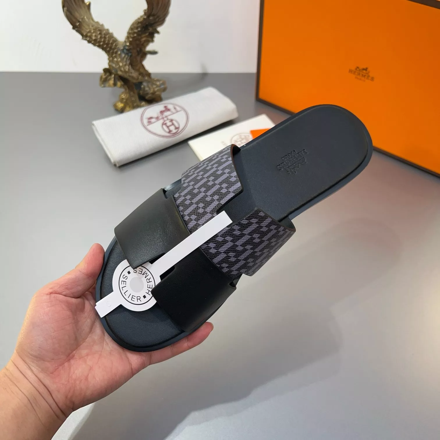 Hermes Slippers For Men Trendy 5451