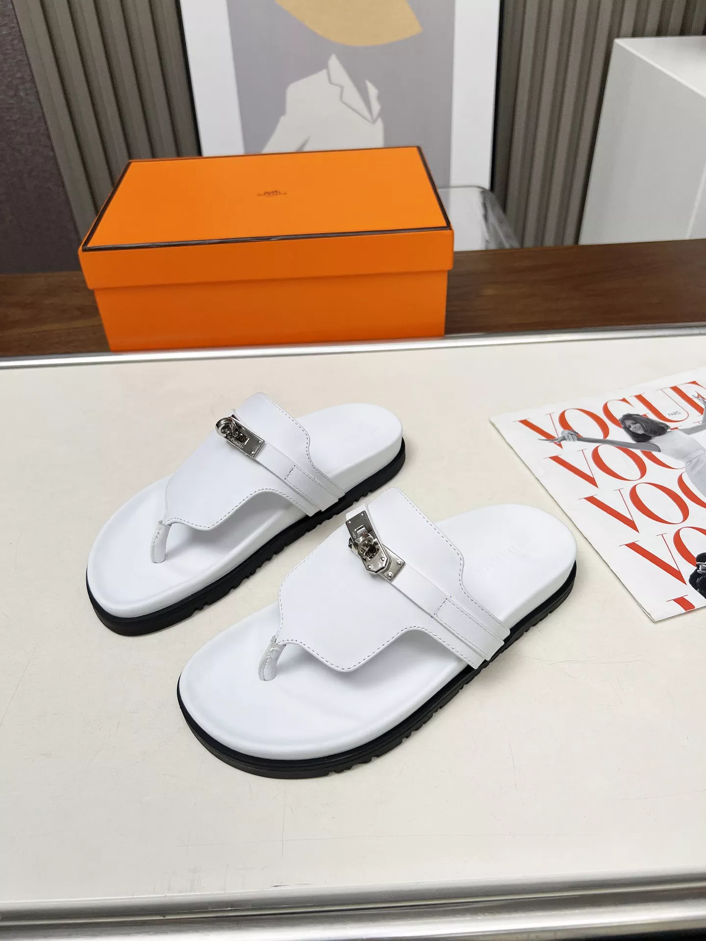 Hermes Slippers For Women Vibrant 9585