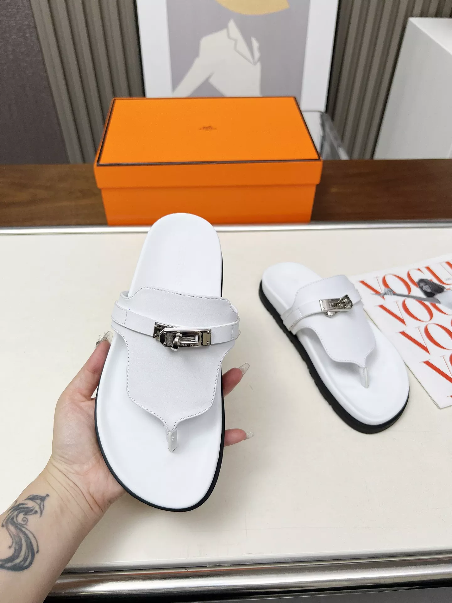 Hermes Slippers For Women Vibrant 9585
