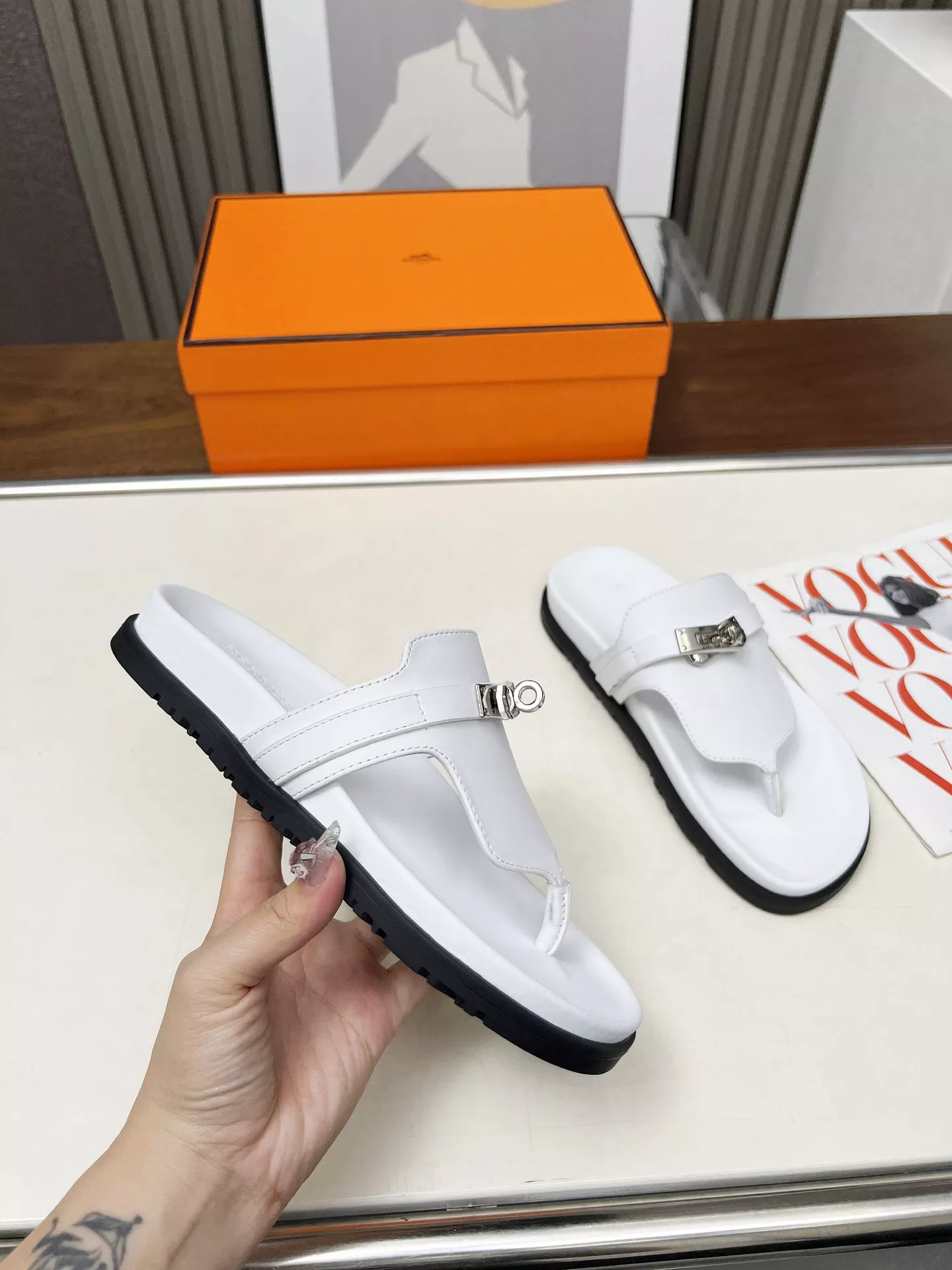 Hermes Slippers For Women Vibrant 9585