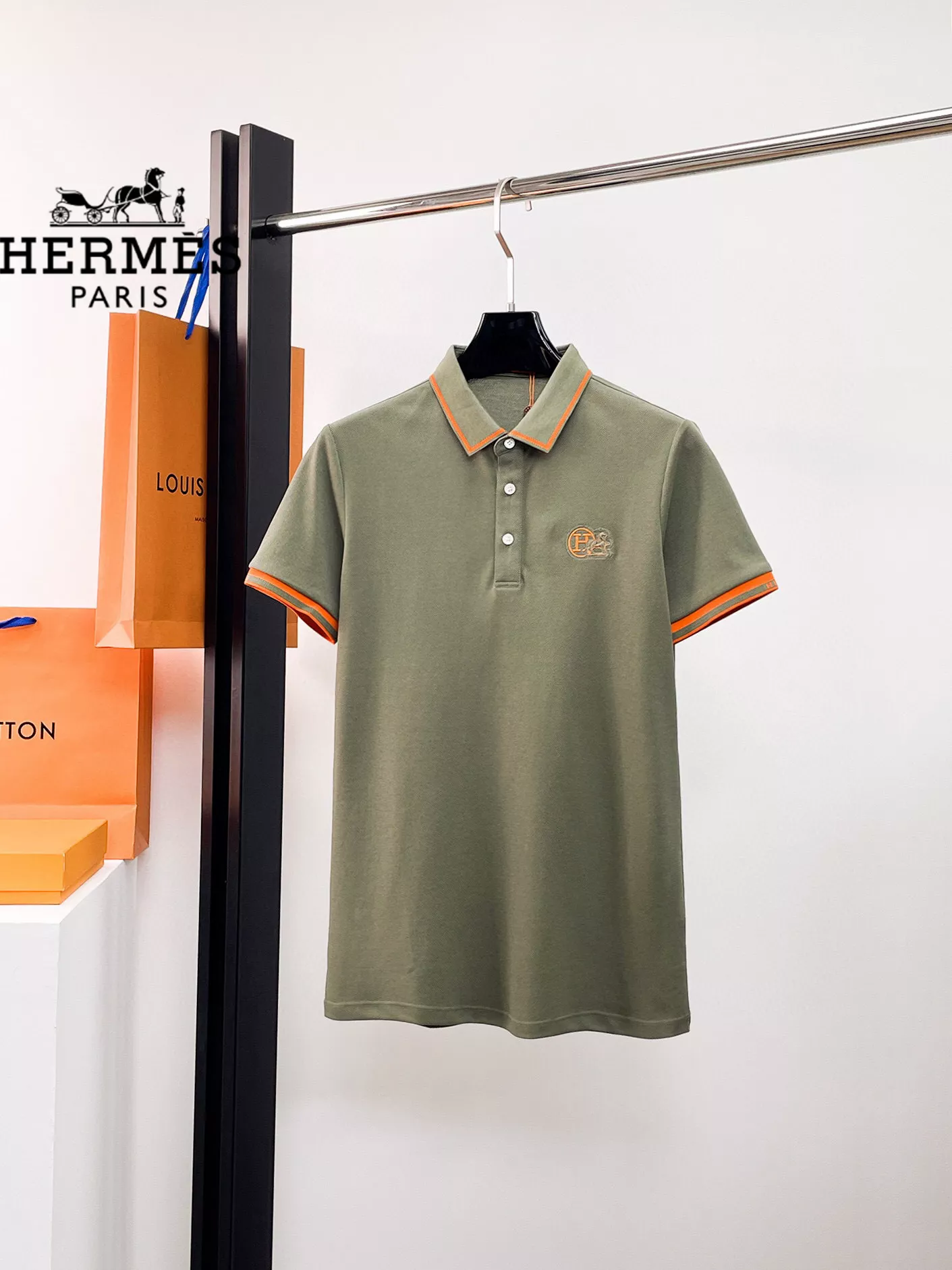 Hermes T-Shirts Short Sleeved For Men AllSeason 3847
