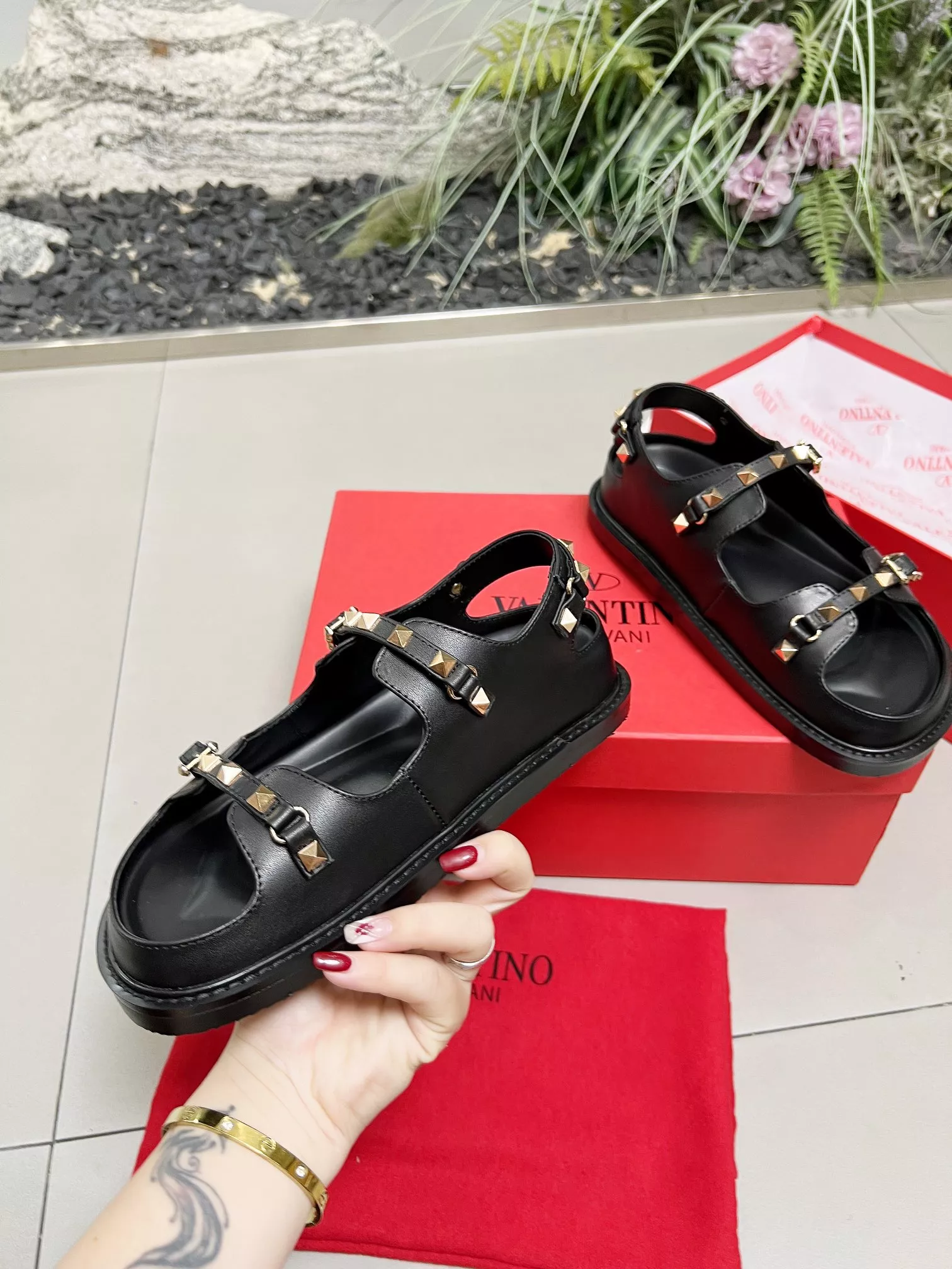 HighQuality 1293 Valentino Sandal For Women