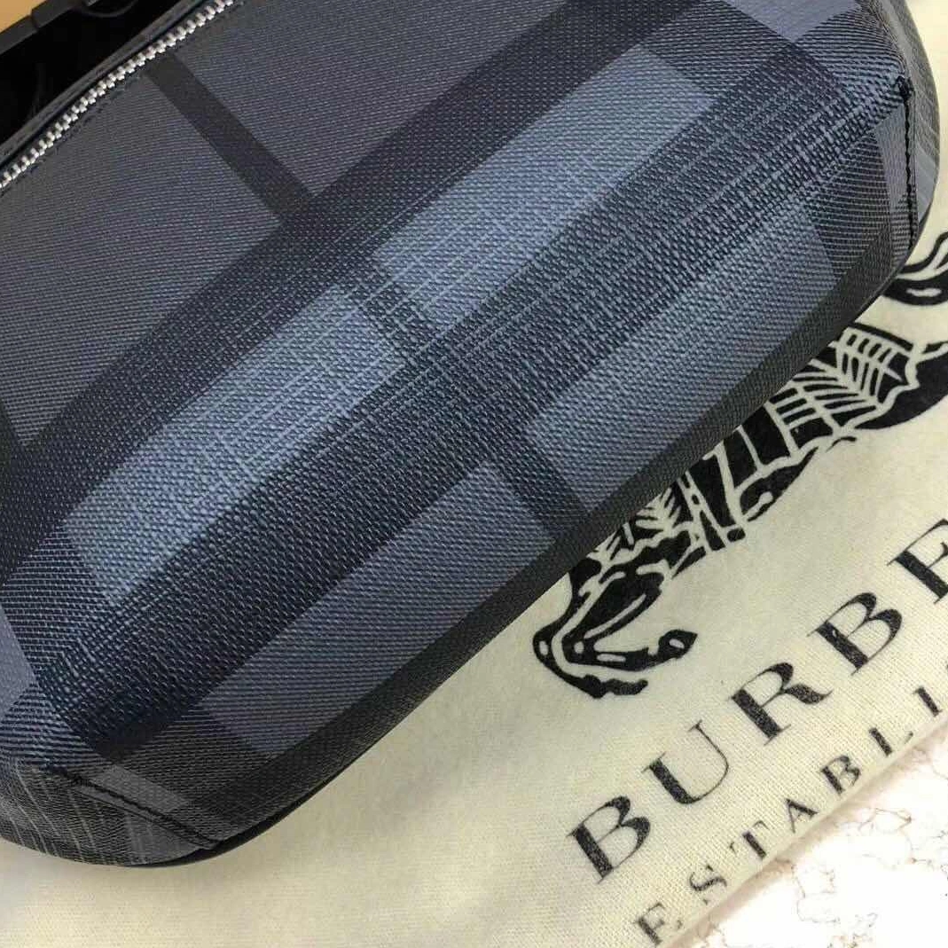 HighQuality 1379 Burberry AAA Man Messenger Bags
