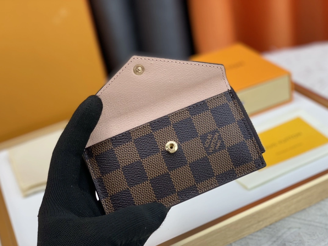 HighQuality 1561 Louis Vuitton LV Card Case For Women