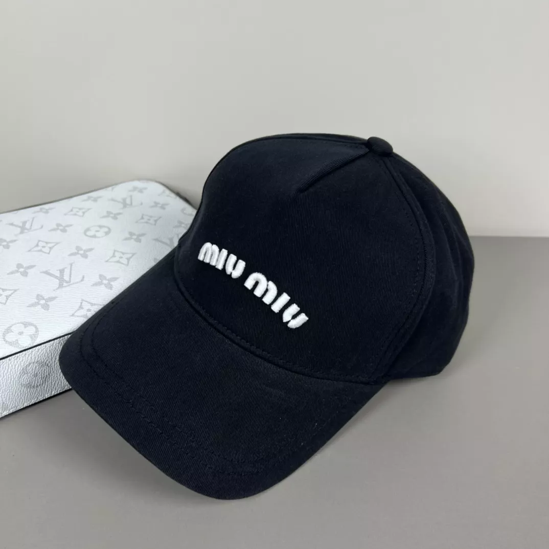 HighQuality 1652 MIU MIU Caps