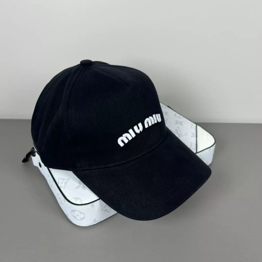 HighQuality 1652 MIU MIU Caps