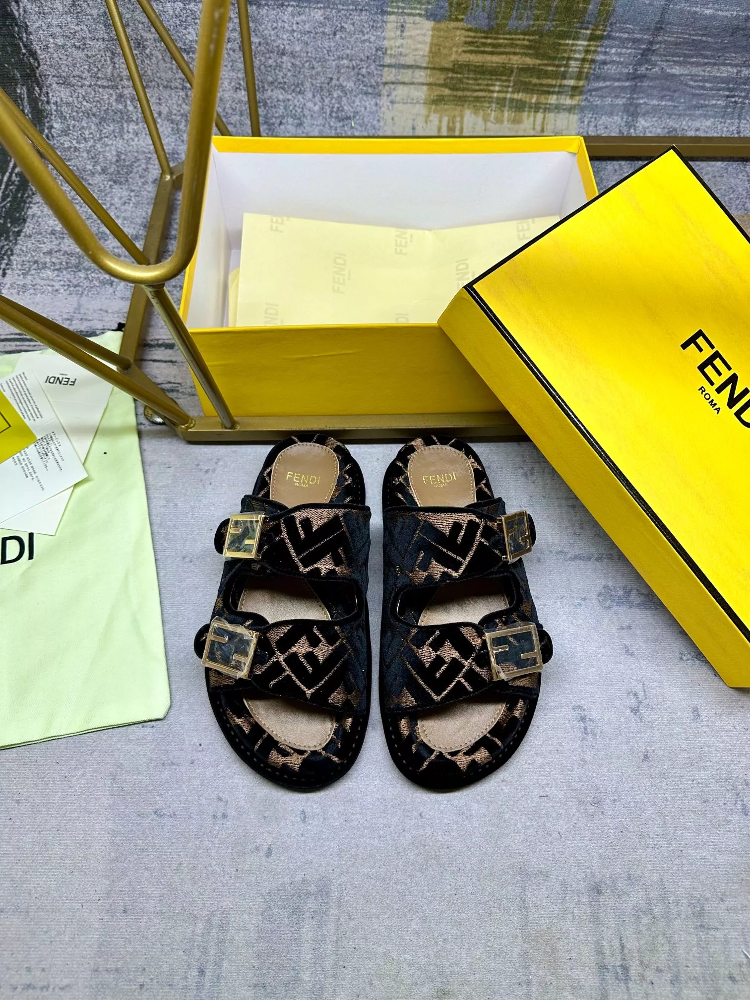 HighQuality 1684 Fendi Slippers For Women