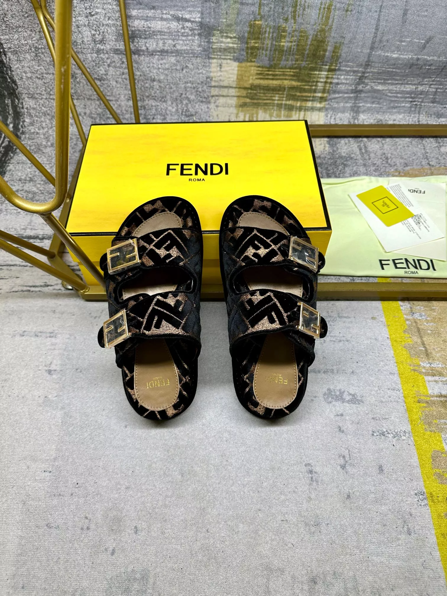 HighQuality 1684 Fendi Slippers For Women