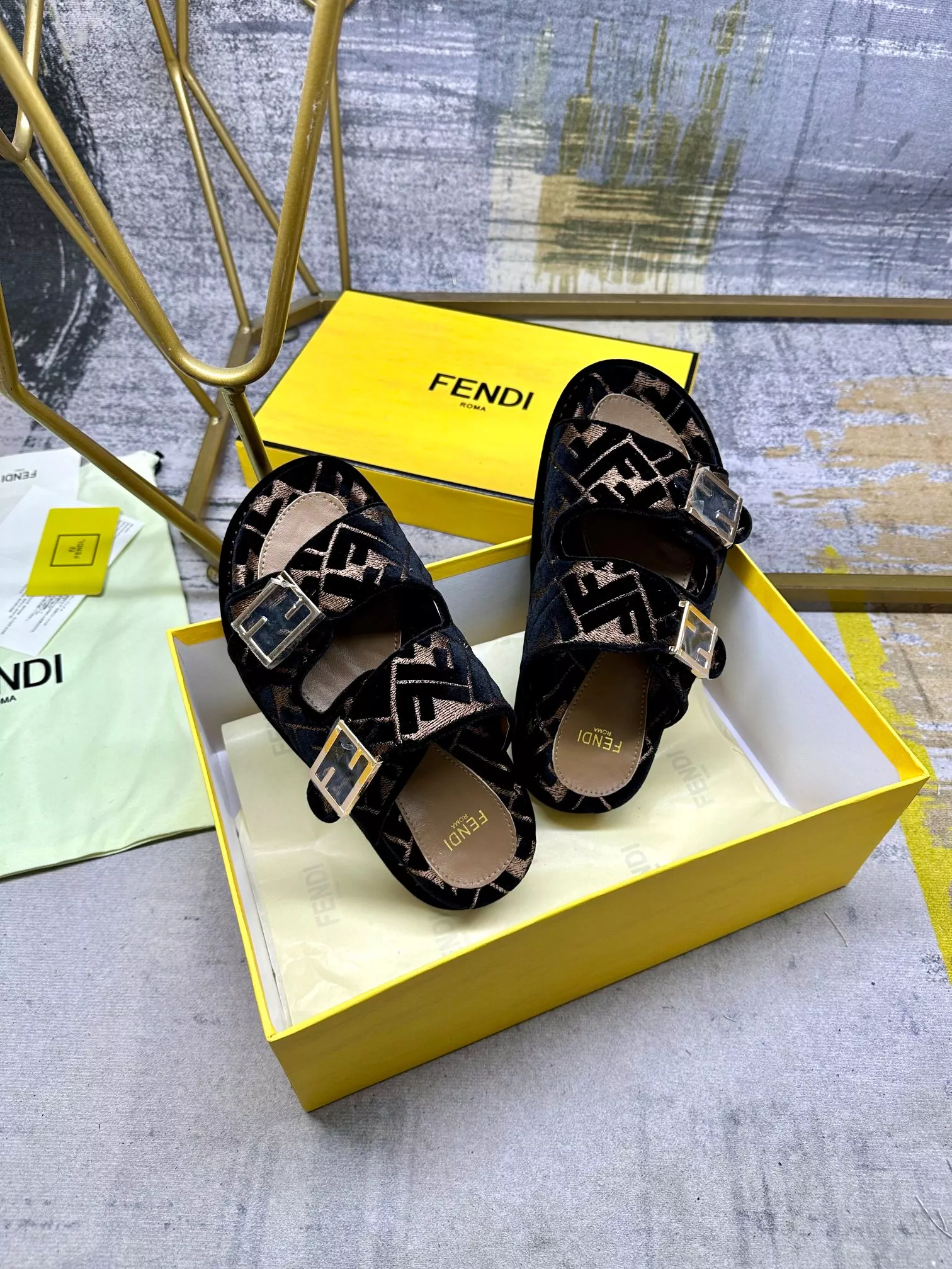 HighQuality 1684 Fendi Slippers For Women