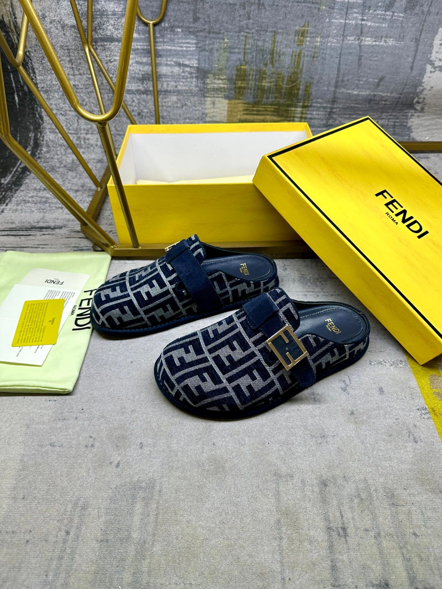 HighQuality 194 Fendi Slippers For Men