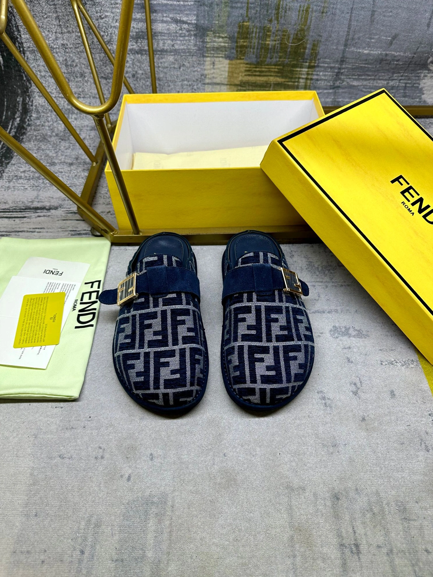HighQuality 194 Fendi Slippers For Men