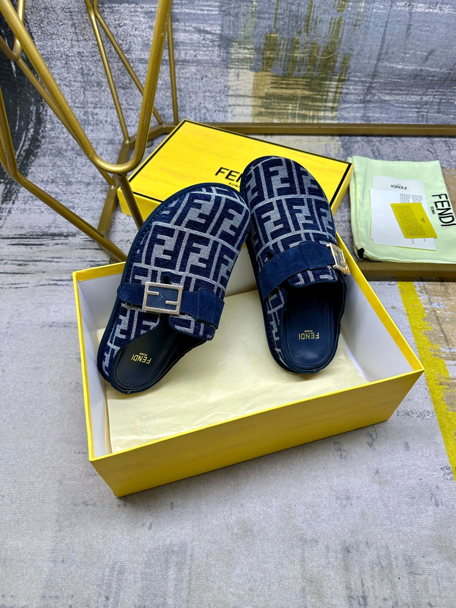 HighQuality 194 Fendi Slippers For Men