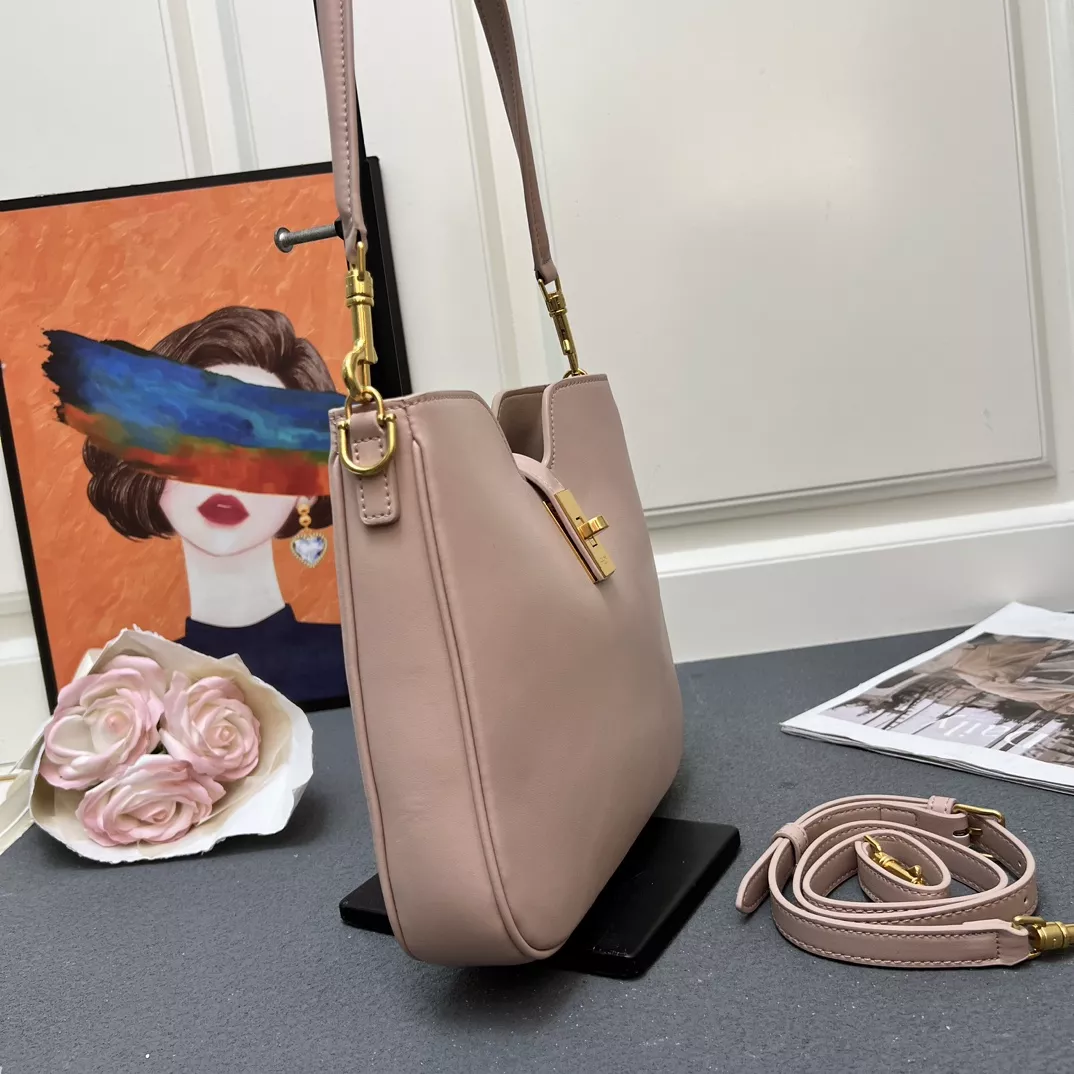HighQuality 2000 Celine AAA Quality Shoulder Bags For Women