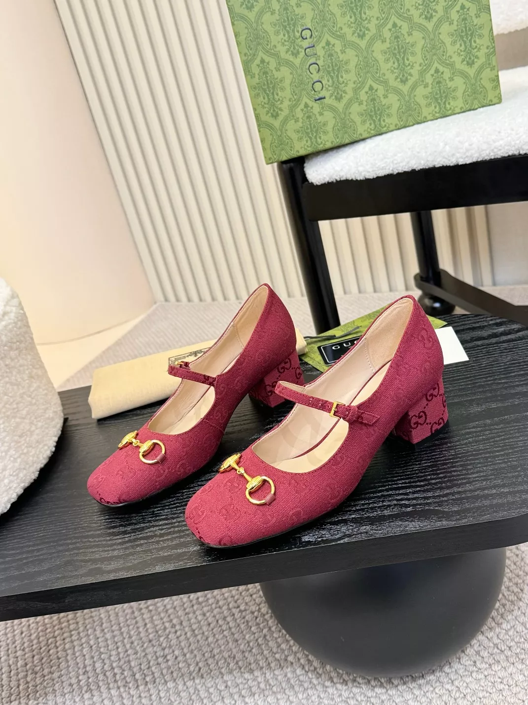 HighQuality 2010 Gucci High-Heeled Shoes For Women