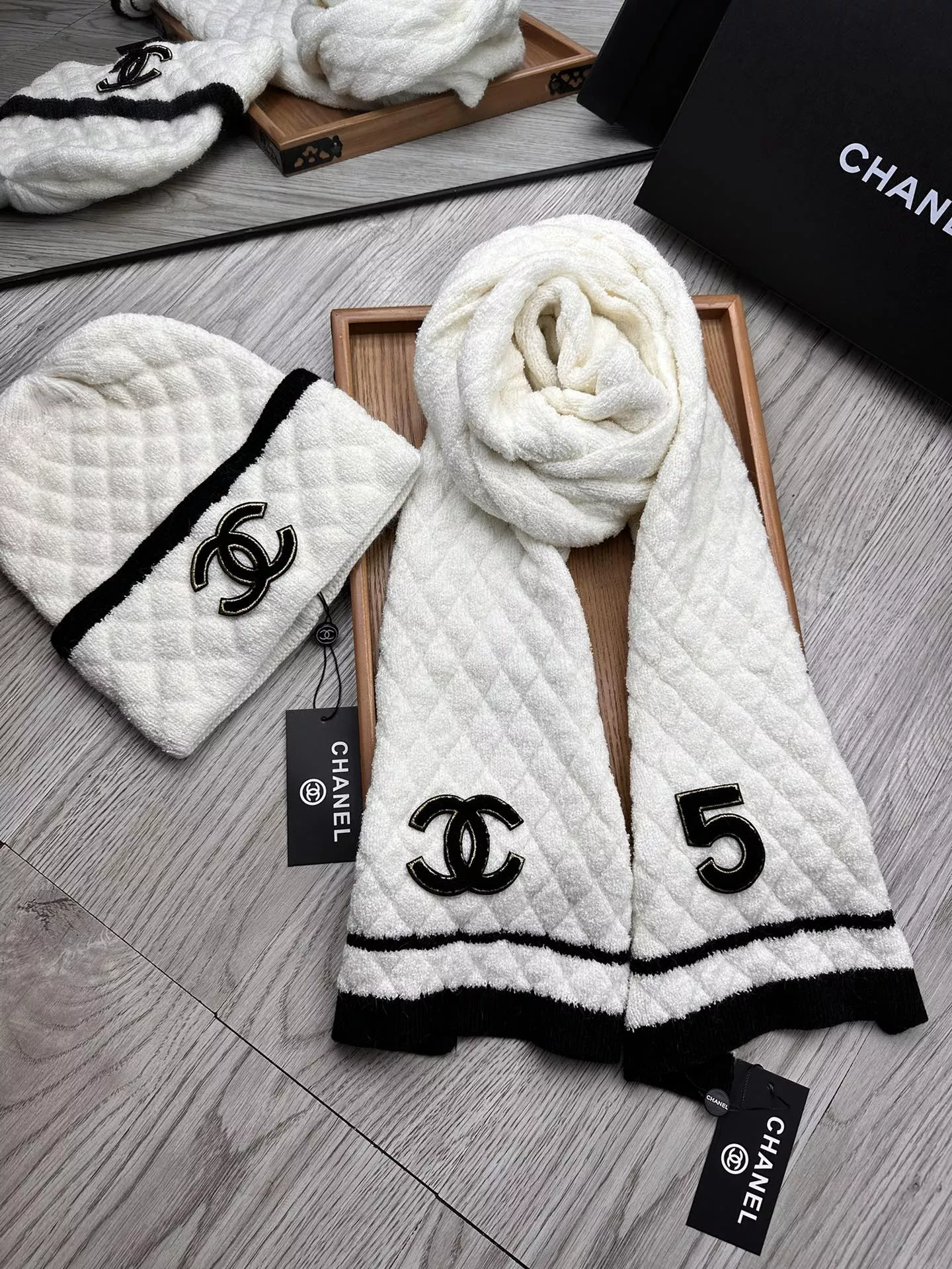 HighQuality 2111 Chanel Hat and Scarf Set