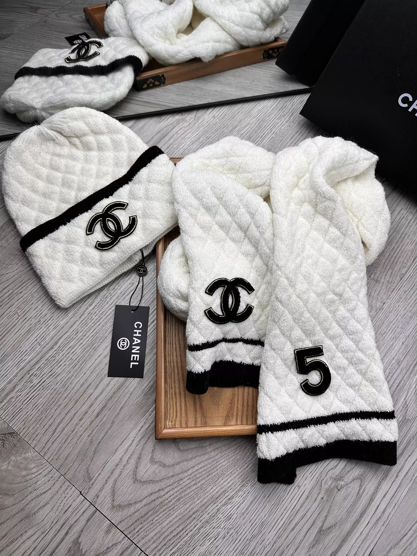 HighQuality 2111 Chanel Hat and Scarf Set