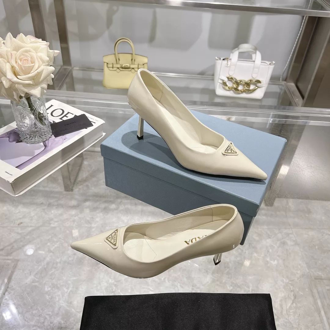 HighQuality 2350 Prada High-heeled Shoes For Women