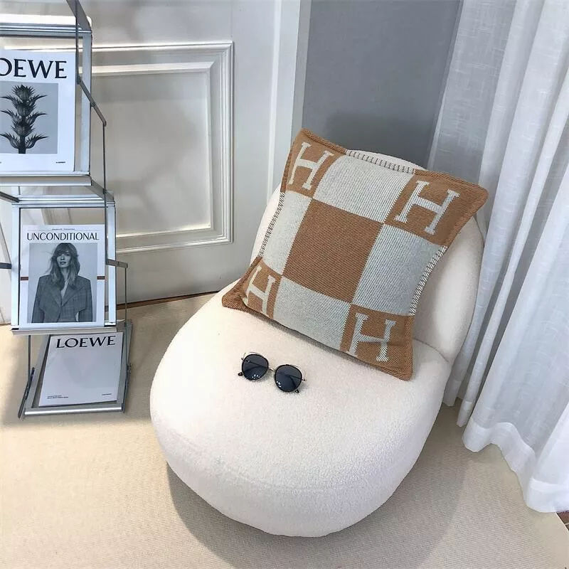 HighQuality 2488 Hermes Cushion