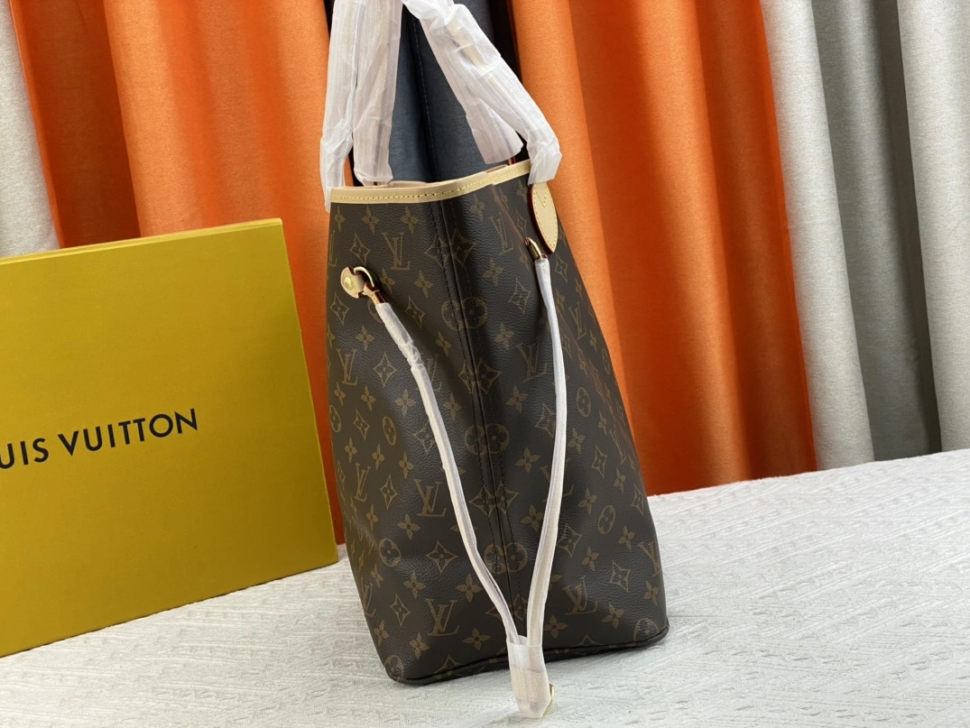HighQuality 2537 Louis Vuitton AAA Quality Shoulder Bags In Rose Red For Women