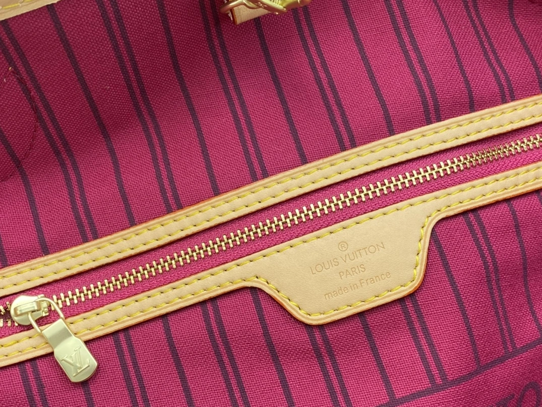HighQuality 2537 Louis Vuitton AAA Quality Shoulder Bags In Rose Red For Women