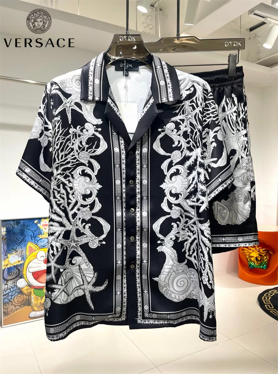HighQuality 2552 Versace Tracksuits Short Sleeved For Men