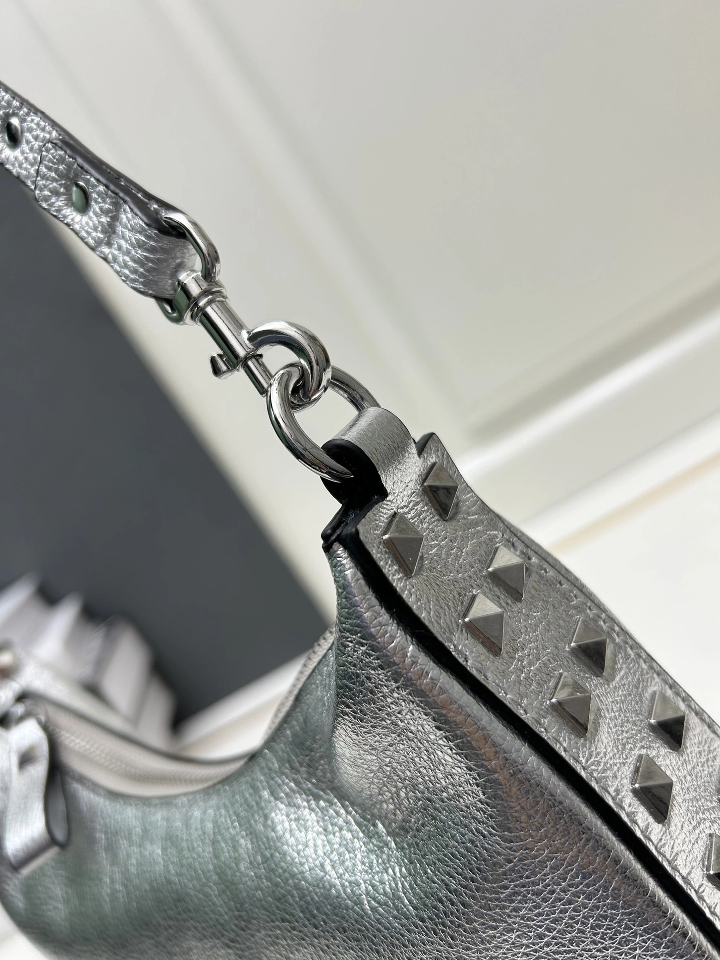 HighQuality 2695 Valentino AAA Quality Shoulder Bags For Women