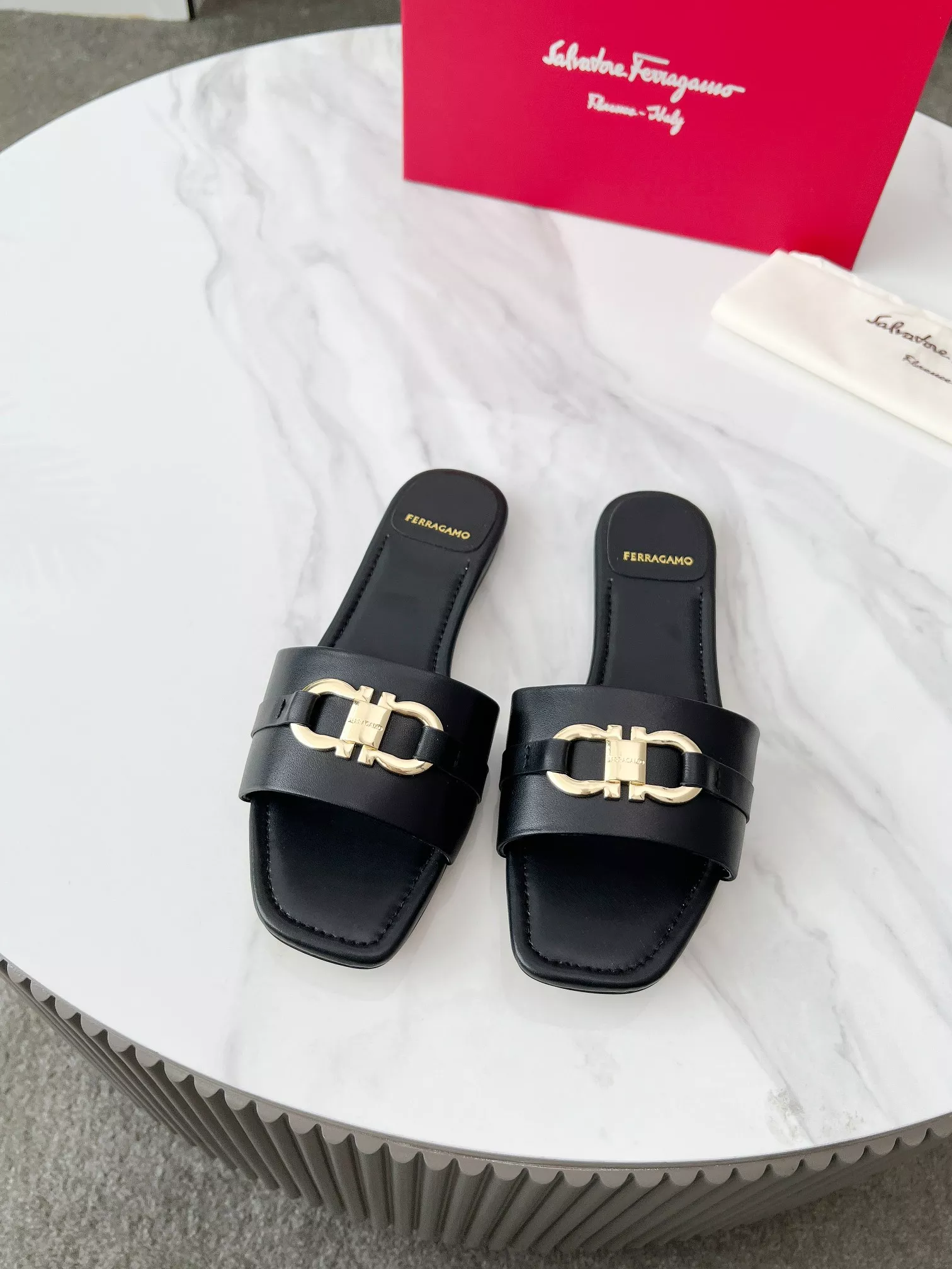 HighQuality 2926 Salvatore Ferragamo Slippers For Women