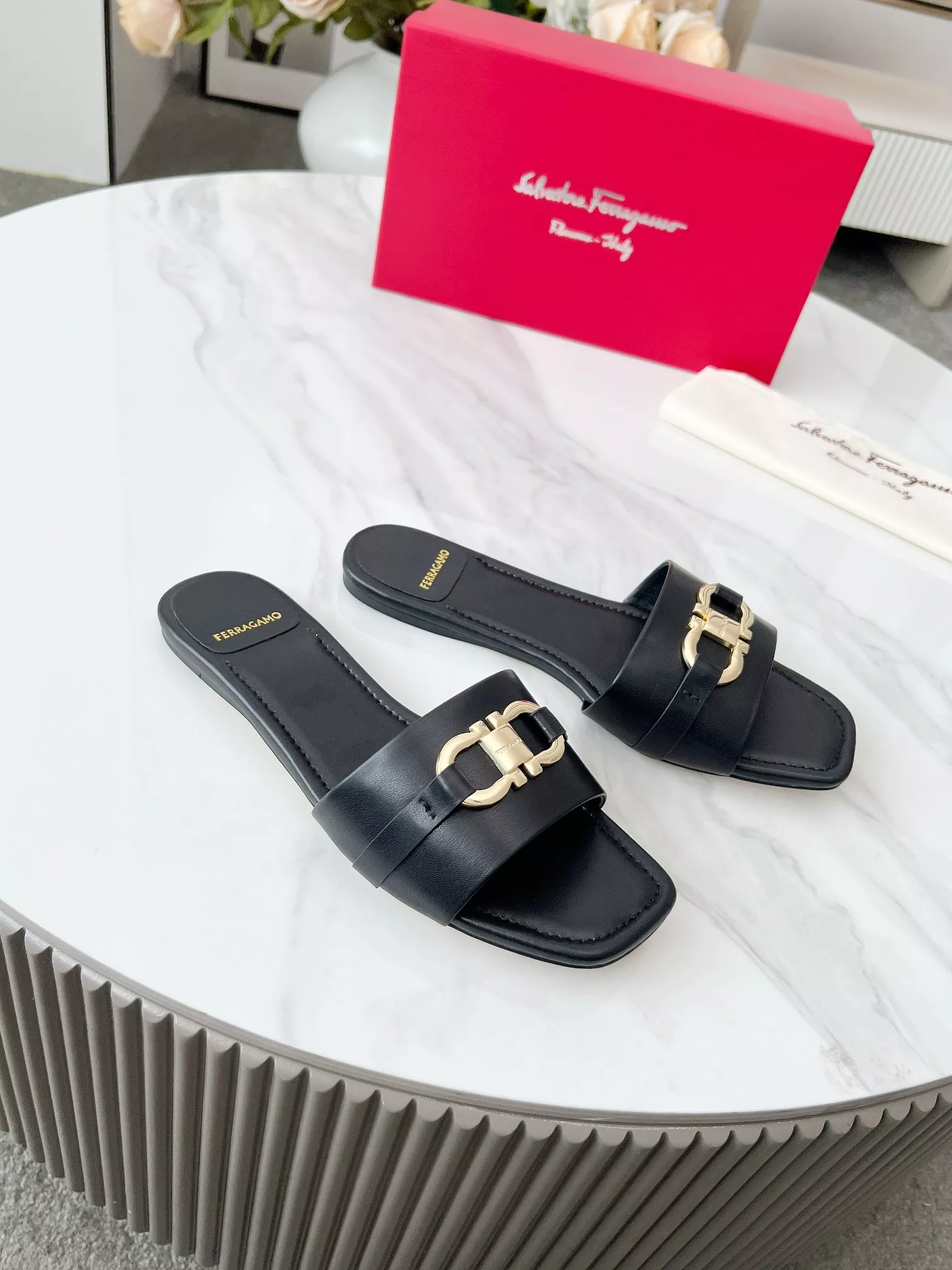 HighQuality 2926 Salvatore Ferragamo Slippers For Women