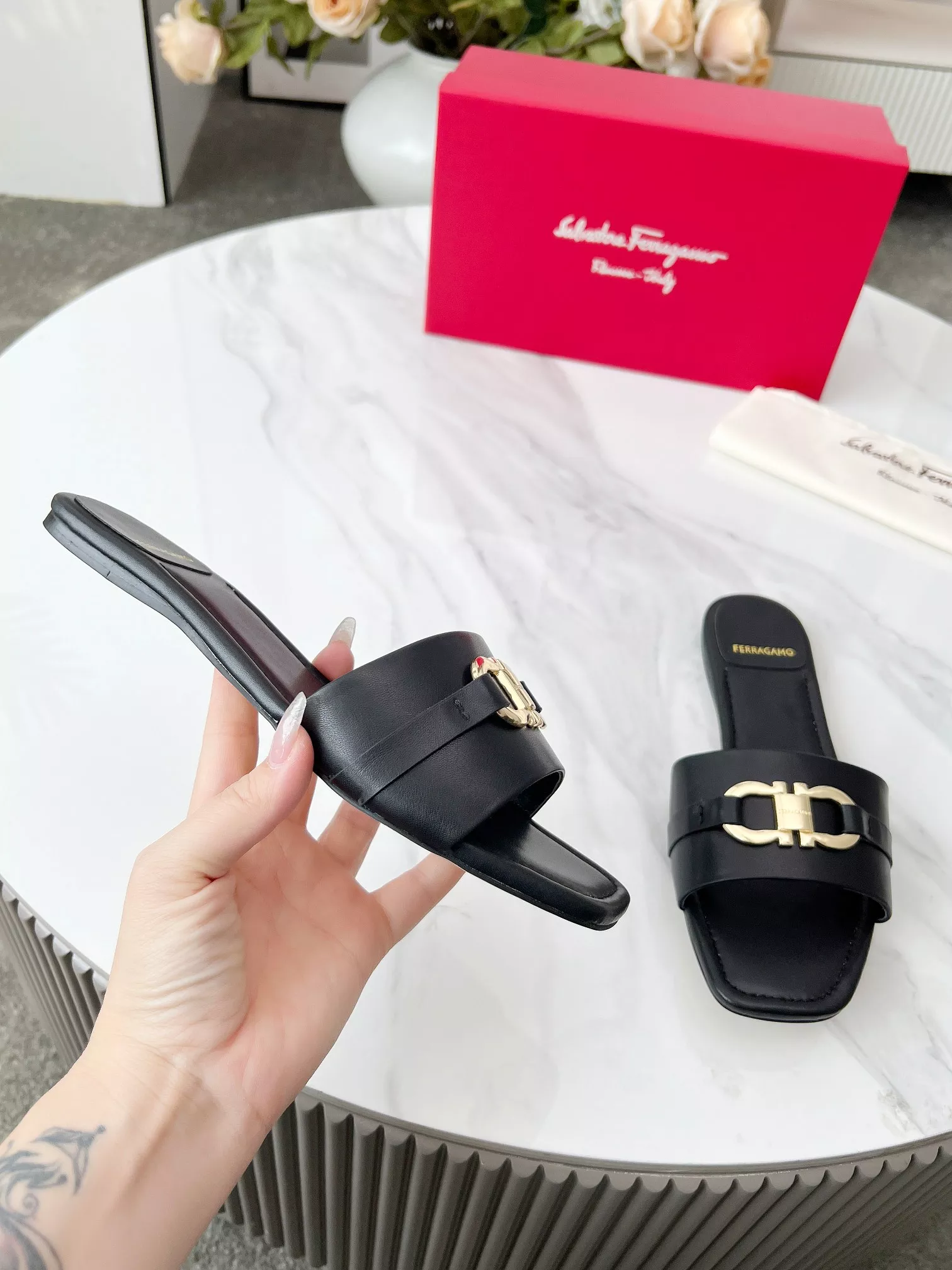 HighQuality 2926 Salvatore Ferragamo Slippers For Women