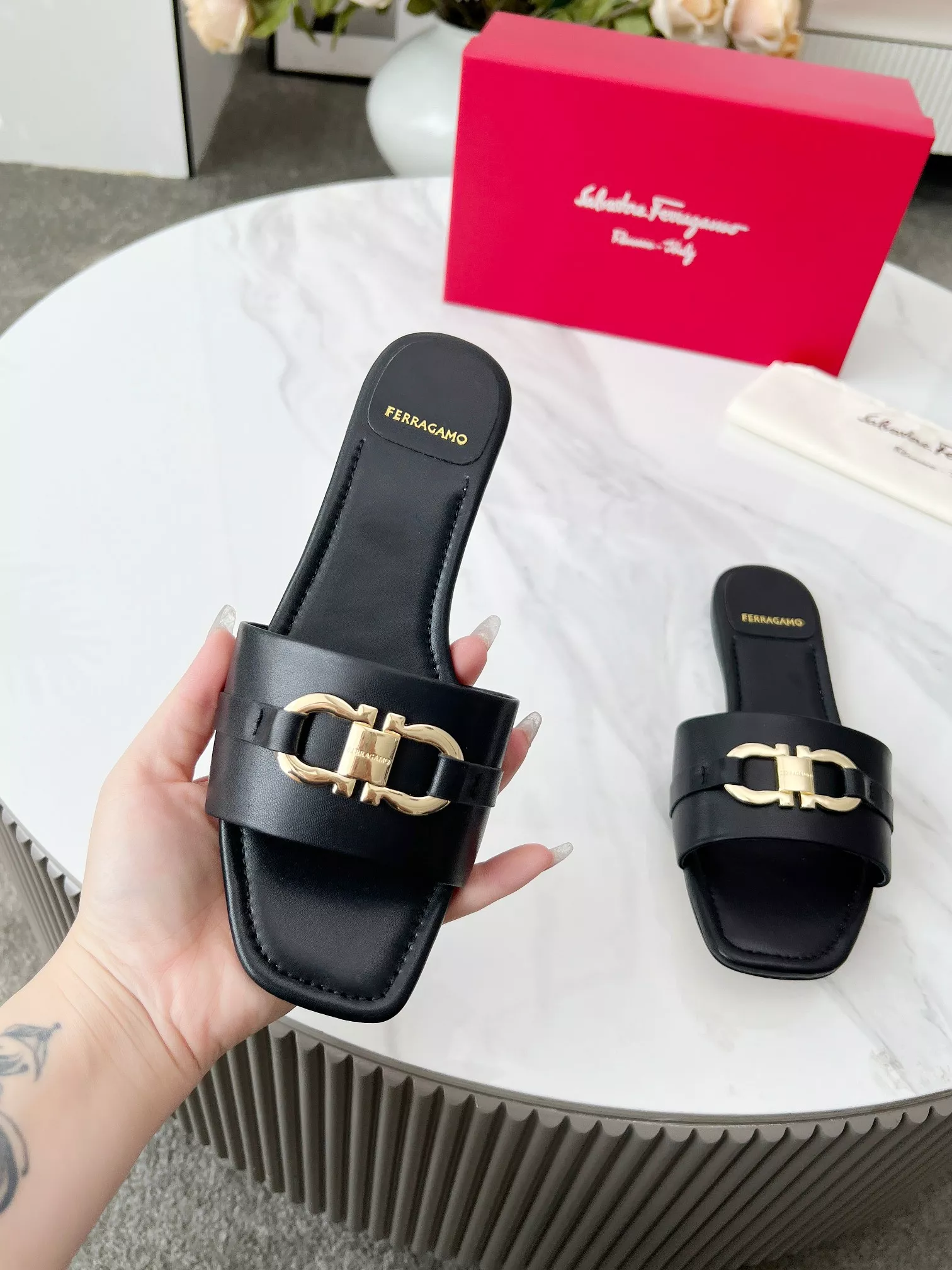 HighQuality 2926 Salvatore Ferragamo Slippers For Women