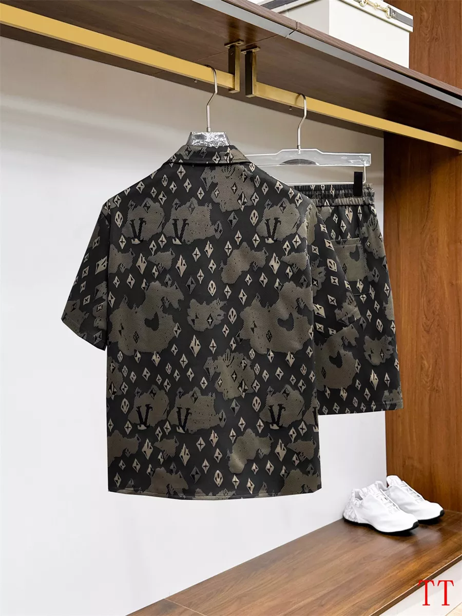 HighQuality 3292 Louis Vuitton LV Tracksuits Short Sleeved For Men