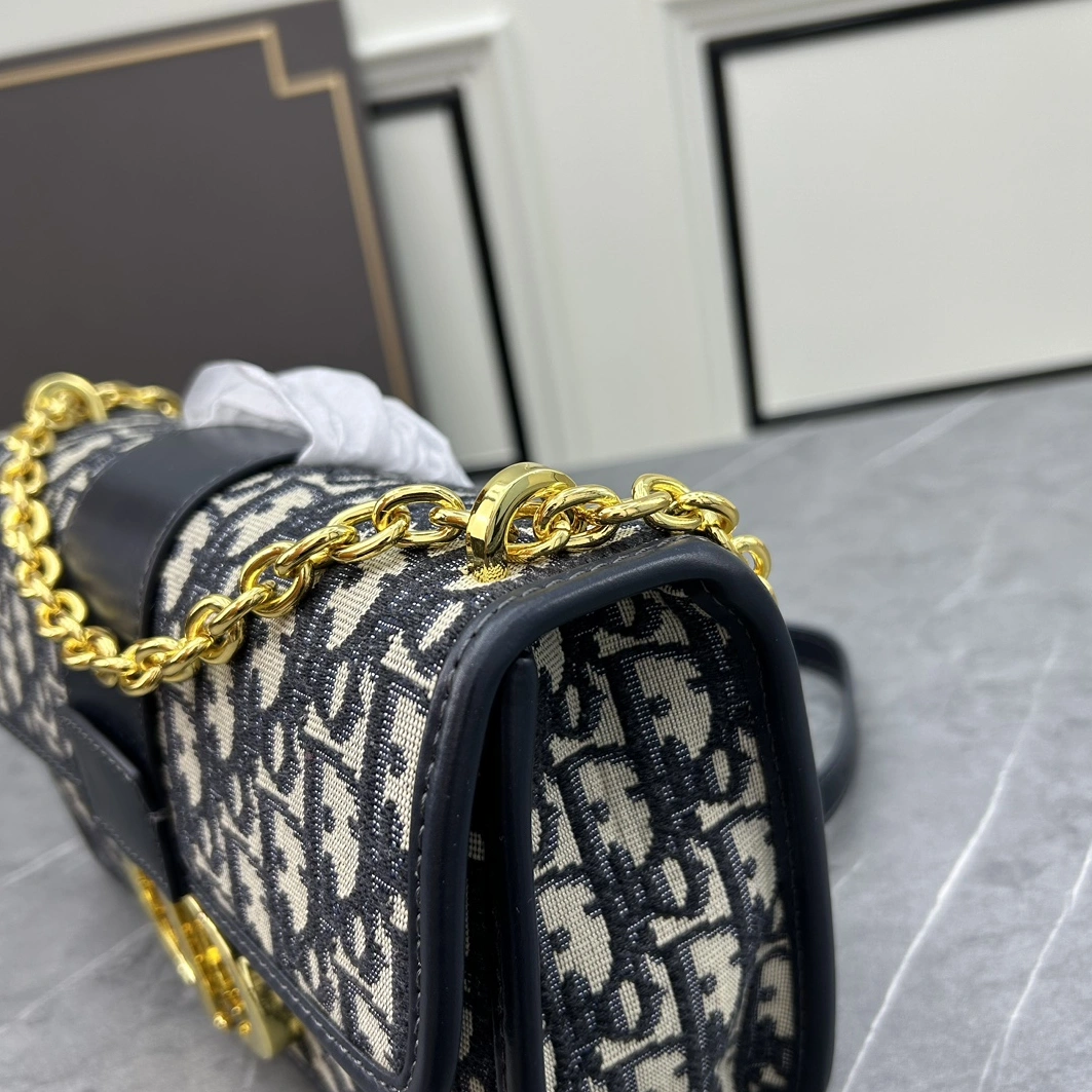 HighQuality 3327 Christian Dior AAA Quality Messenger Bags For Women