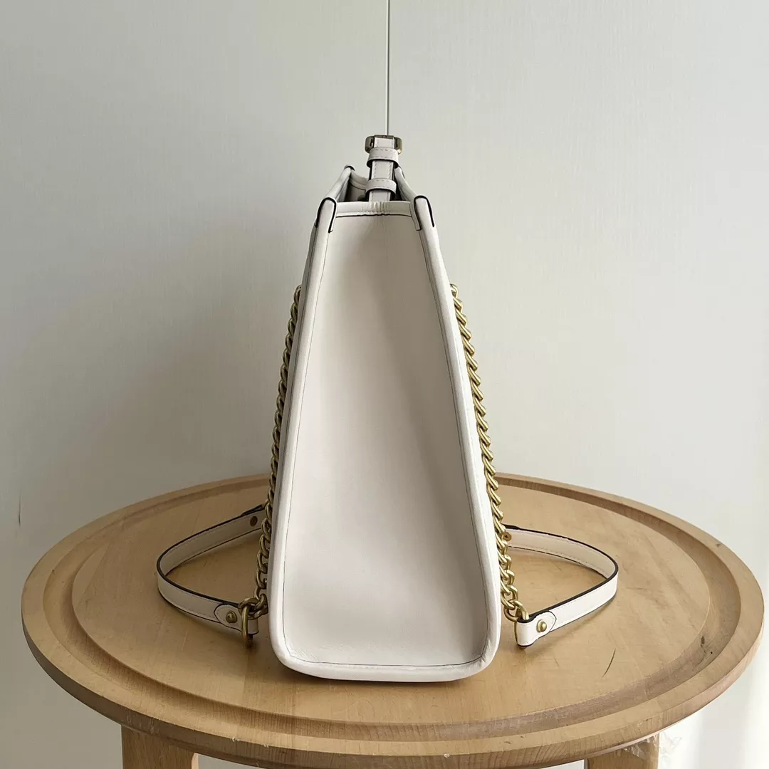 HighQuality 3330 Gucci AAA Quality Shoulder Bags For Women