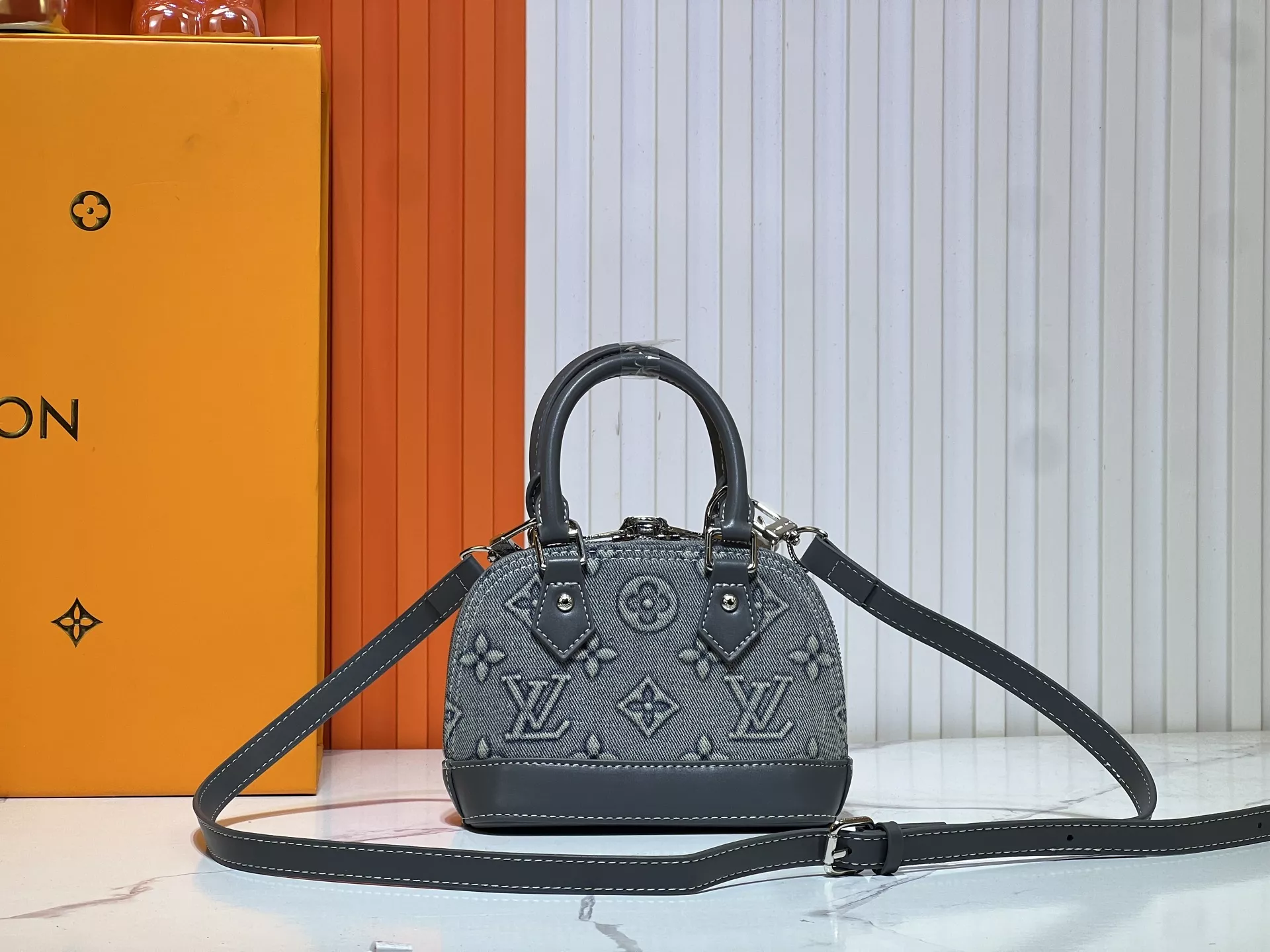HighQuality 3504 Louis Vuitton AAA Quality Handbags For Women