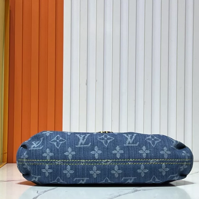 HighQuality 3697 Louis Vuitton AAA Quality Shoulder Bags For Women