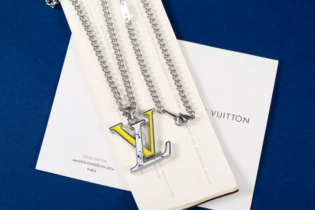HighQuality 3930 Louis Vuitton Necklaces