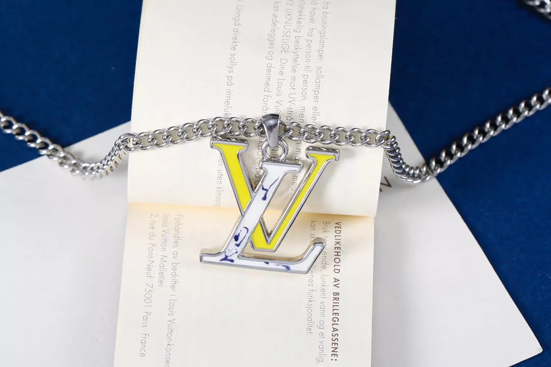 HighQuality 3930 Louis Vuitton Necklaces