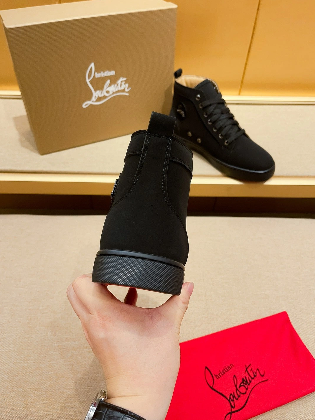 HighQuality 4000 Christian Louboutin High Top Shoes For Men