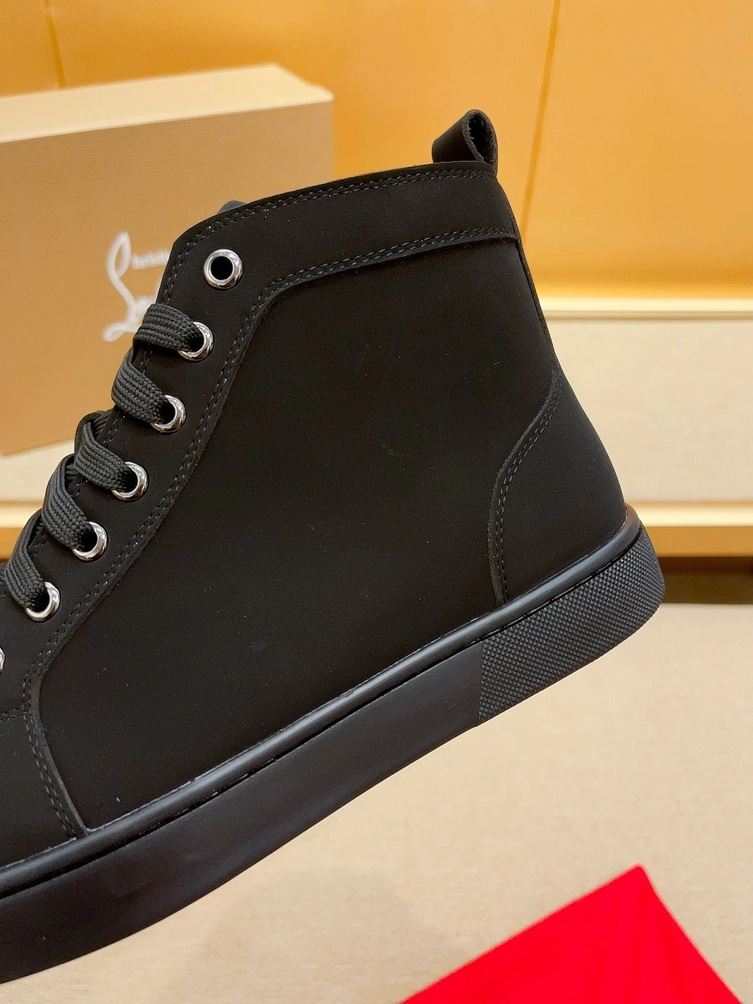 HighQuality 4000 Christian Louboutin High Top Shoes For Men