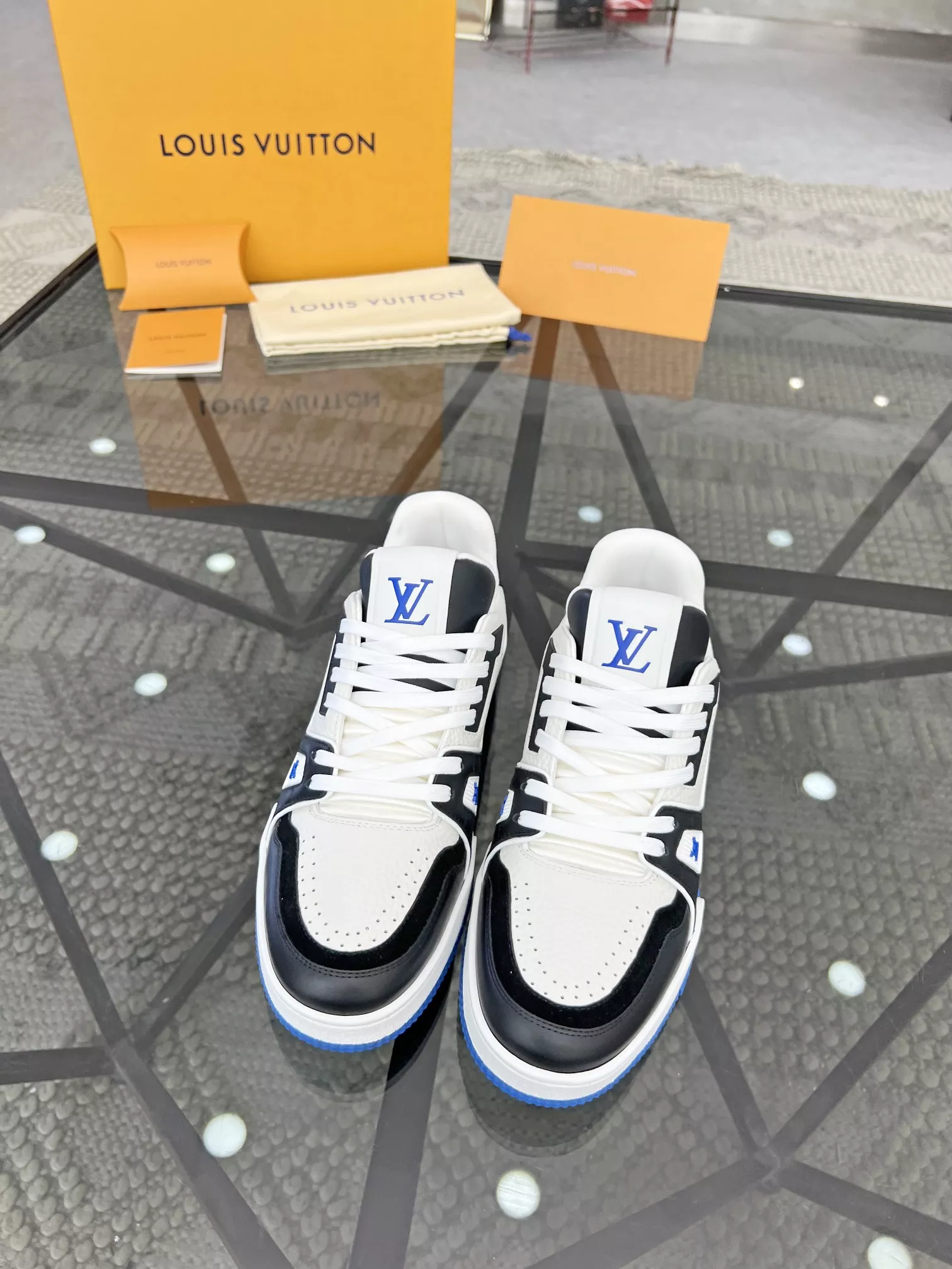 HighQuality 4421 Louis Vuitton Casual Shoes For Men