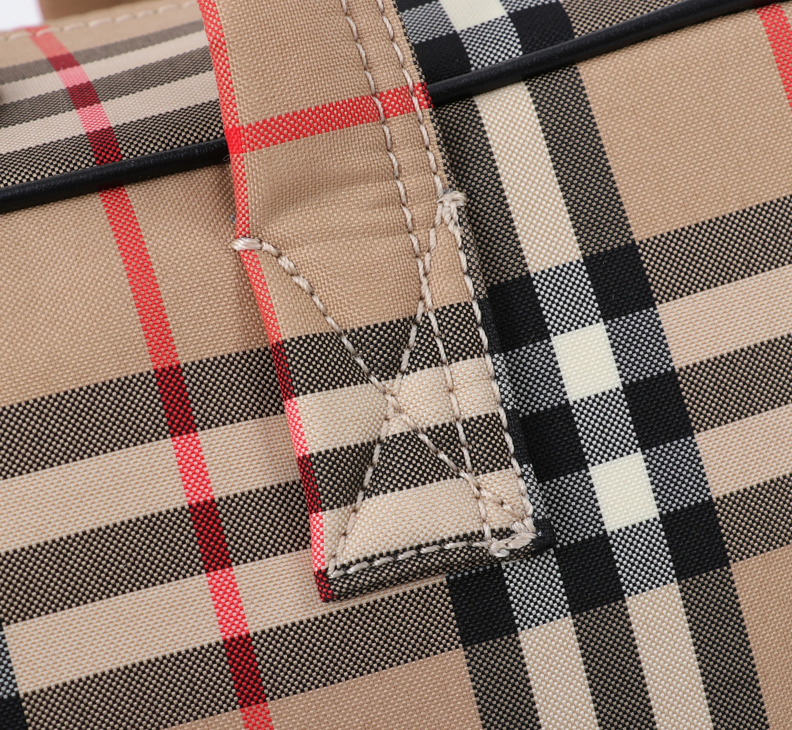 HighQuality 4670 Burberry AAA Quality Handbags For Unisex