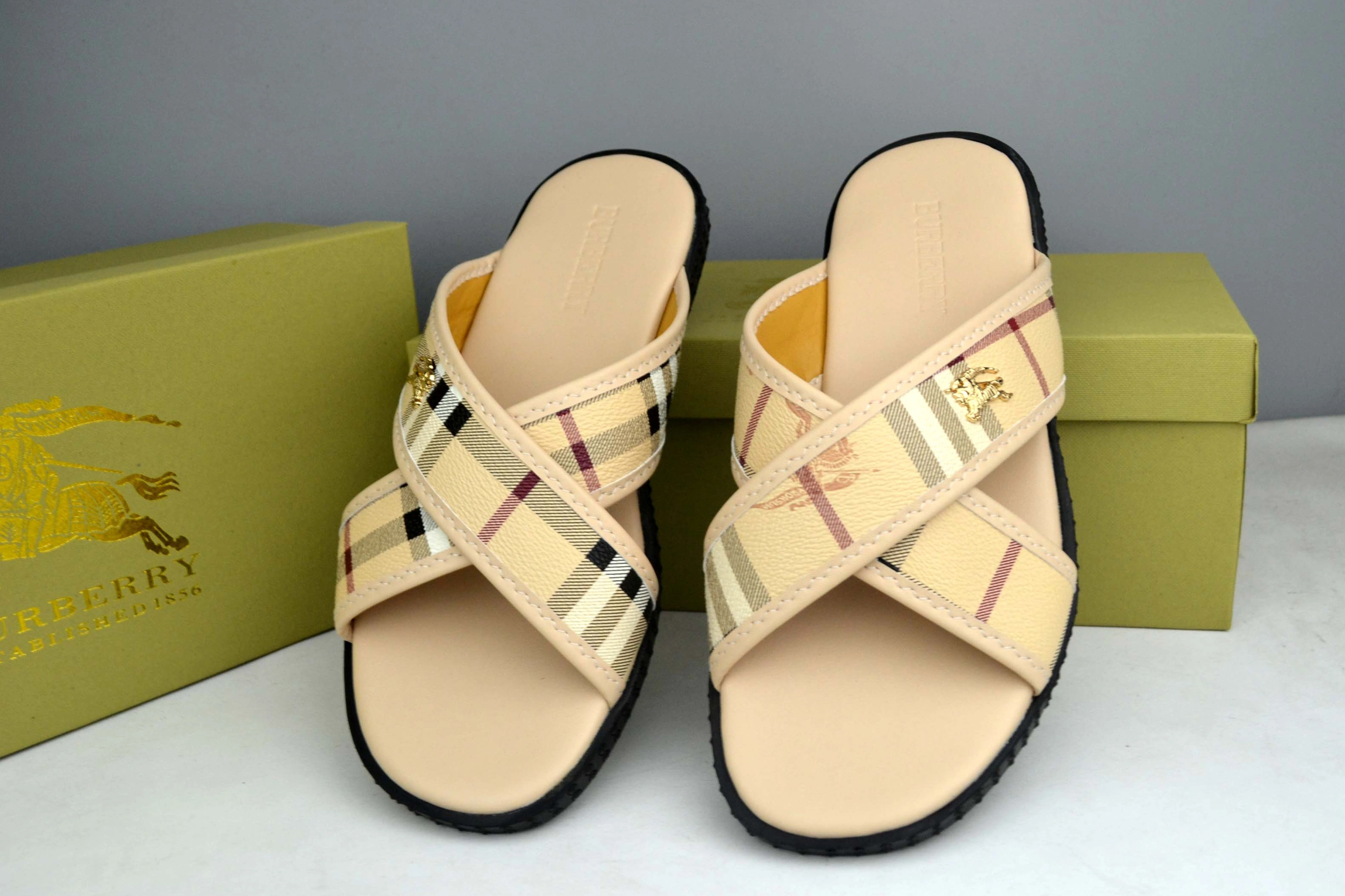 HighQuality 5109 Burberry Slippers For Men