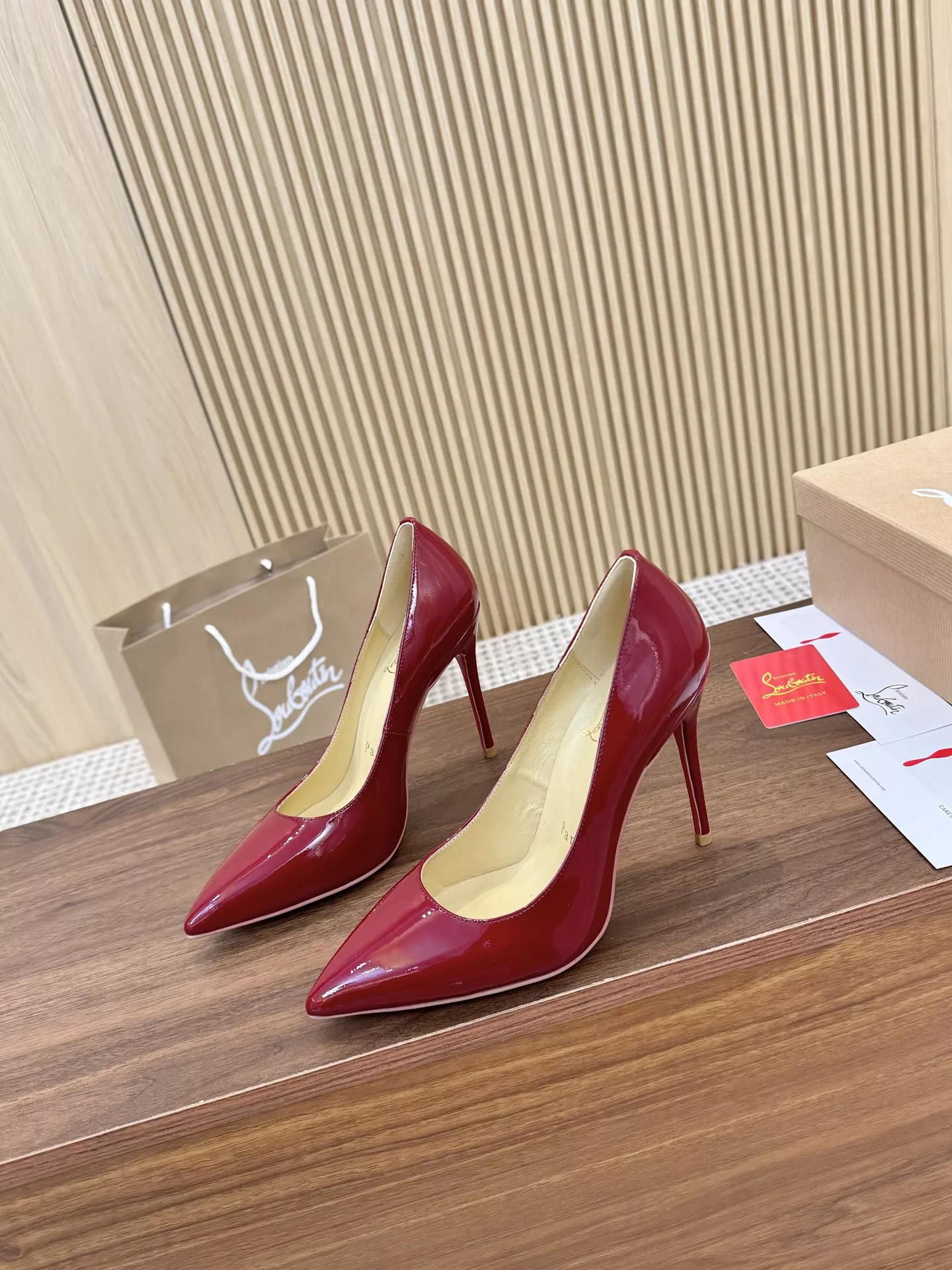 HighQuality 5209 Christian Louboutin High-heeled shoes For Women